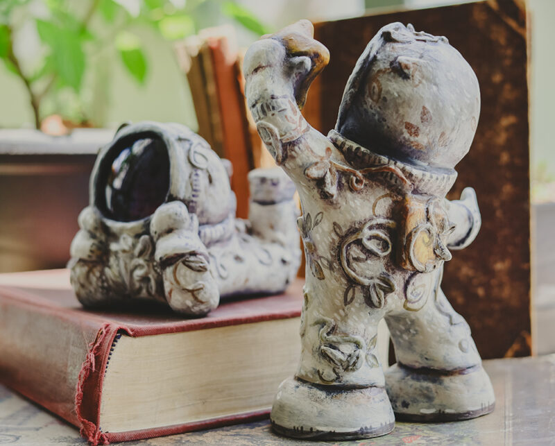 Star Holder Astronaut – Handmade Paper Mache Space Figurine for Home Decor